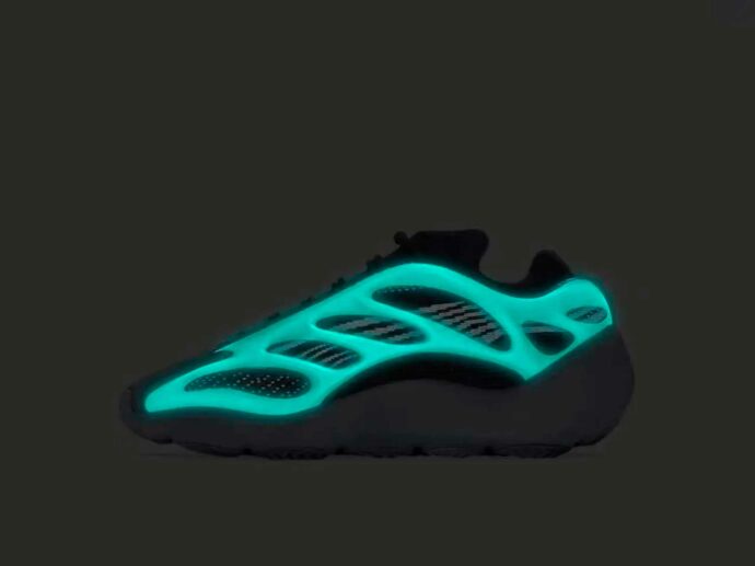 adidas yeezy 700 v3 dark glow GX6144 купить